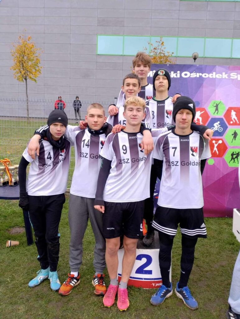 Mistrzostwa Województwa W-M SZS                    w Sztafetowych Biegach Przełajowych