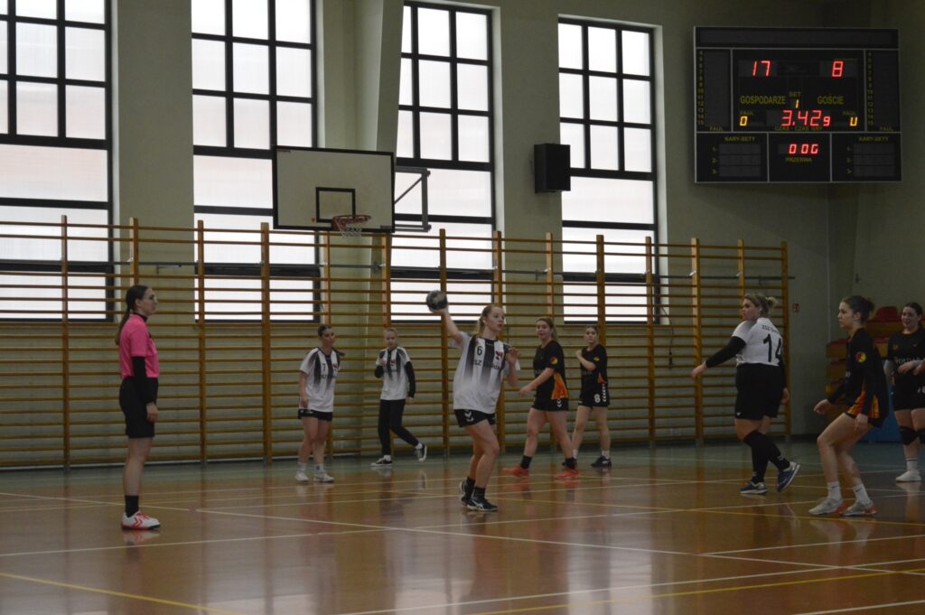 MISTRZOSTWA REJONU VI SZS LICEALIADY W PIŁCE RĘCZNEJ DZIEWCZĄT ORAZ MISTRZOSTWA POWIATU GOŁDAPSKIEGO LICEALIADY SZS W PIŁCE RĘCZNEJ CHŁOPCÓW MISTRZOSTWA REJONU VI SZS LICEALIADY W PIŁCE RĘCZNEJ DZIEWCZĄT ORAZ MISTRZOSTWA POWIATU GOŁDAPSKIEGO LICEALIADY SZS W PIŁCE RĘCZNEJ CHŁOPCÓW