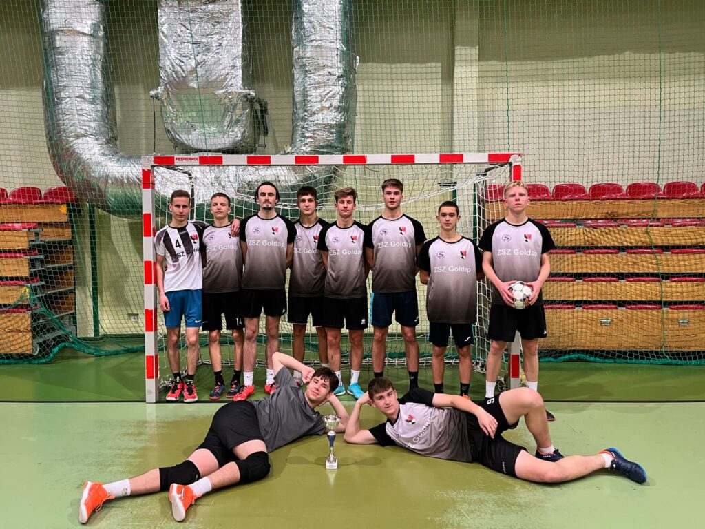 Chłopcy z ZSZ Mistrzami Powiatu Gołdapskiego w Halowej Piłce Nożnej Chłopców – Licealiada Chłopcy z ZSZ Mistrzami Powiatu Gołdapskiego w Halowej Piłce Nożnej Chłopców – Licealiada