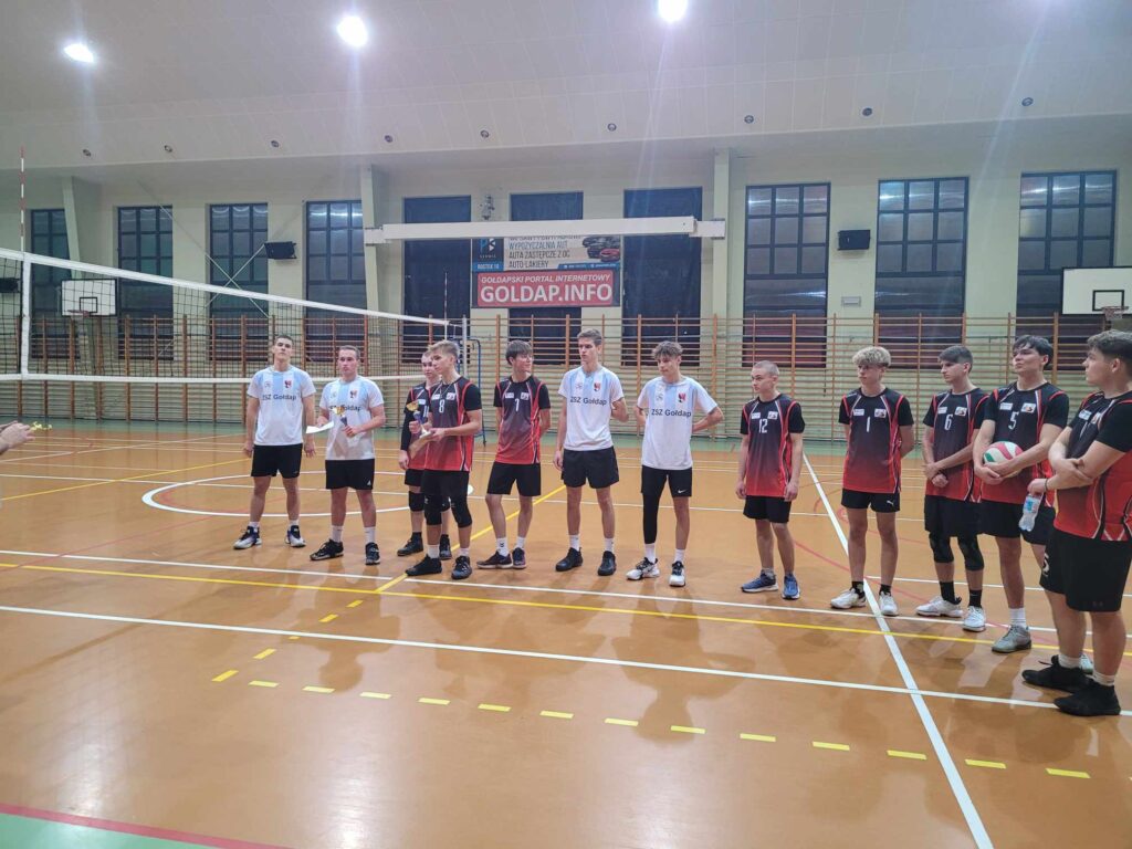 Chłopcy Mistrzami Powiatu Gołdapskiego Szkolnego Związku Sportowego w Piłce Siatkowej Chłopcy Mistrzami Powiatu Gołdapskiego Szkolnego Związku Sportowego w Piłce Siatkowej