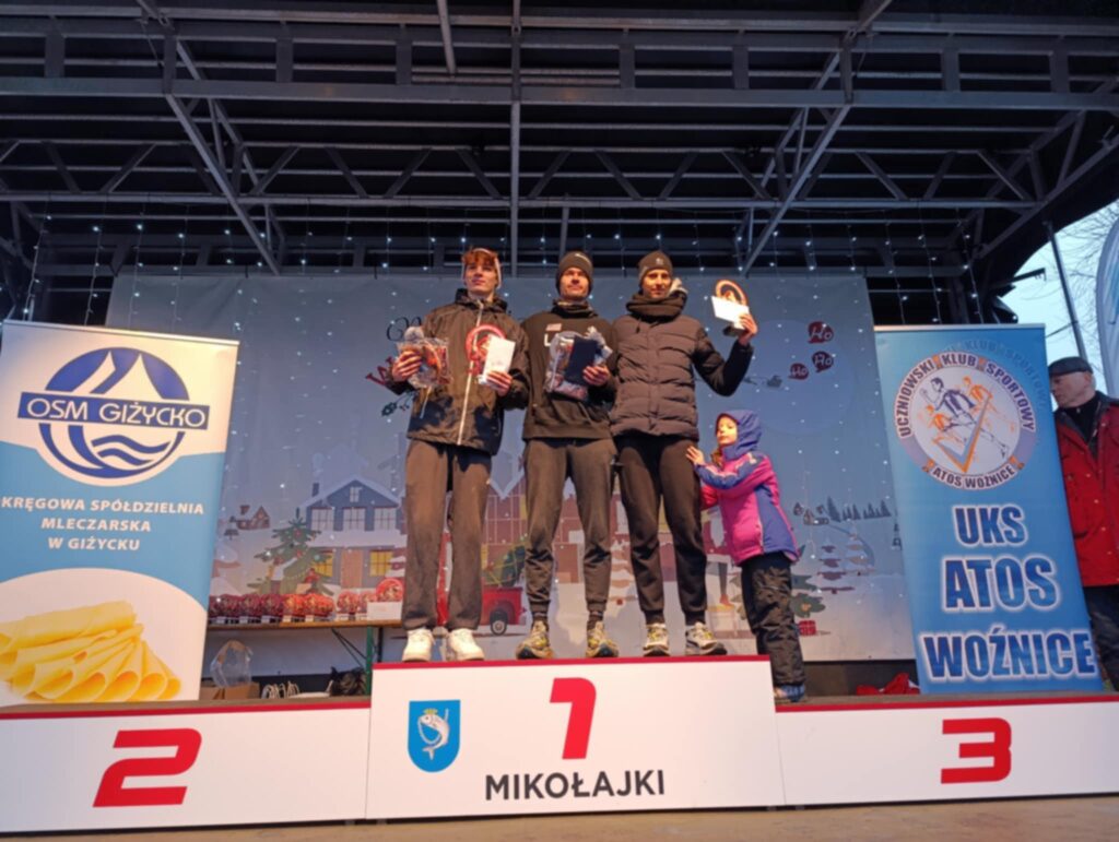 Biegi Mikołajkowe w Mikołajkach z udziałem naszych uczniów Biegi Mikołajkowe w Mikołajkach z udziałem naszych uczniów